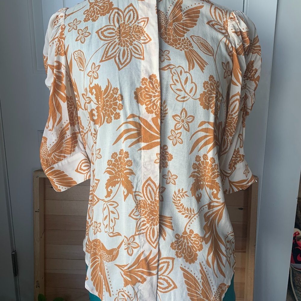 Johnny Was sepia toned tropical bird and floral print button down top, size XS